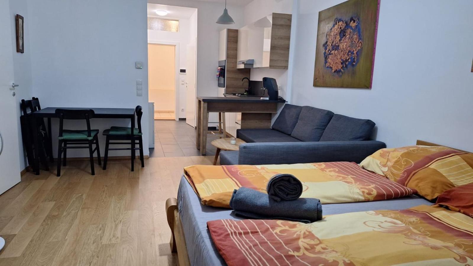 Cozy Flat - Near Schoenbrunn เวียนนา ภายนอก รูปภาพ